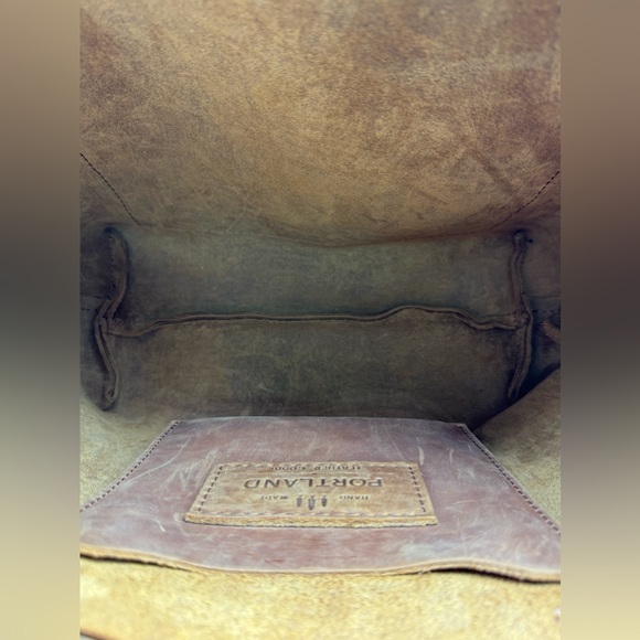 Portland Leather MEDIUM CROSSBODY TOTE Classic in Dakota - Picture 8 of 8